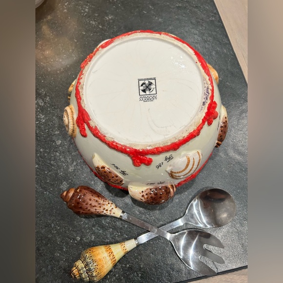 Vintage serving bowl with matching utensils from mww market - Picture 5 of 7